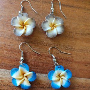 2 Sets of Tropical Flower Dangle Earrings